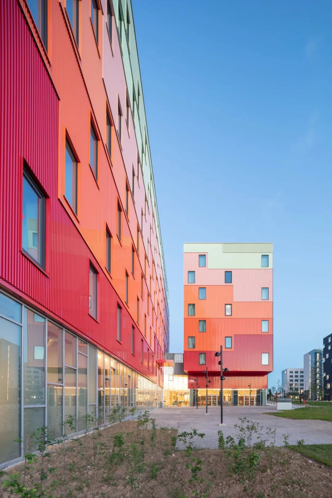 法国彩色立面酒店丨Manuelle Gautrand Architecture-26