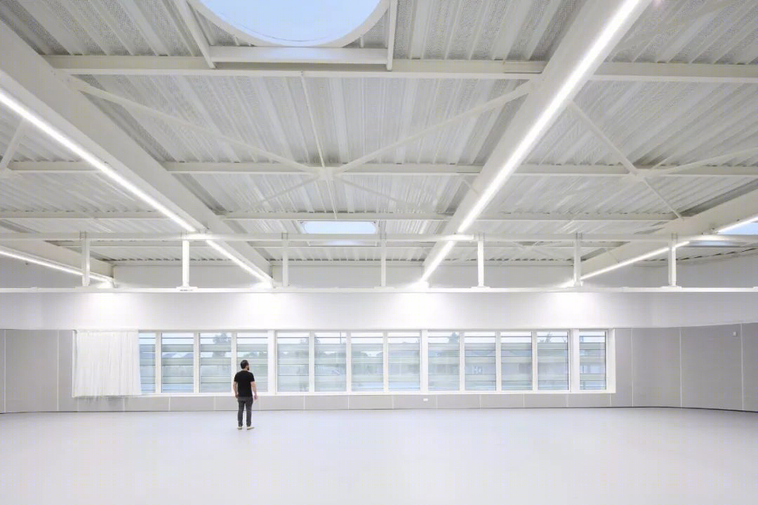 法国纯净现代体育馆丨Bohuon Bertic Architectes-28