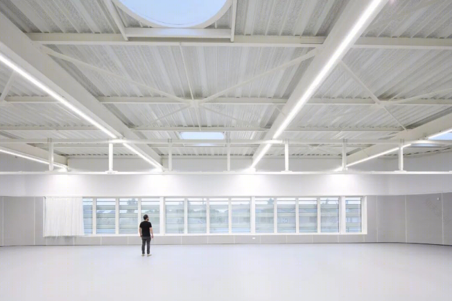 法国纯净现代体育馆丨Bohuon Bertic Architectes-28