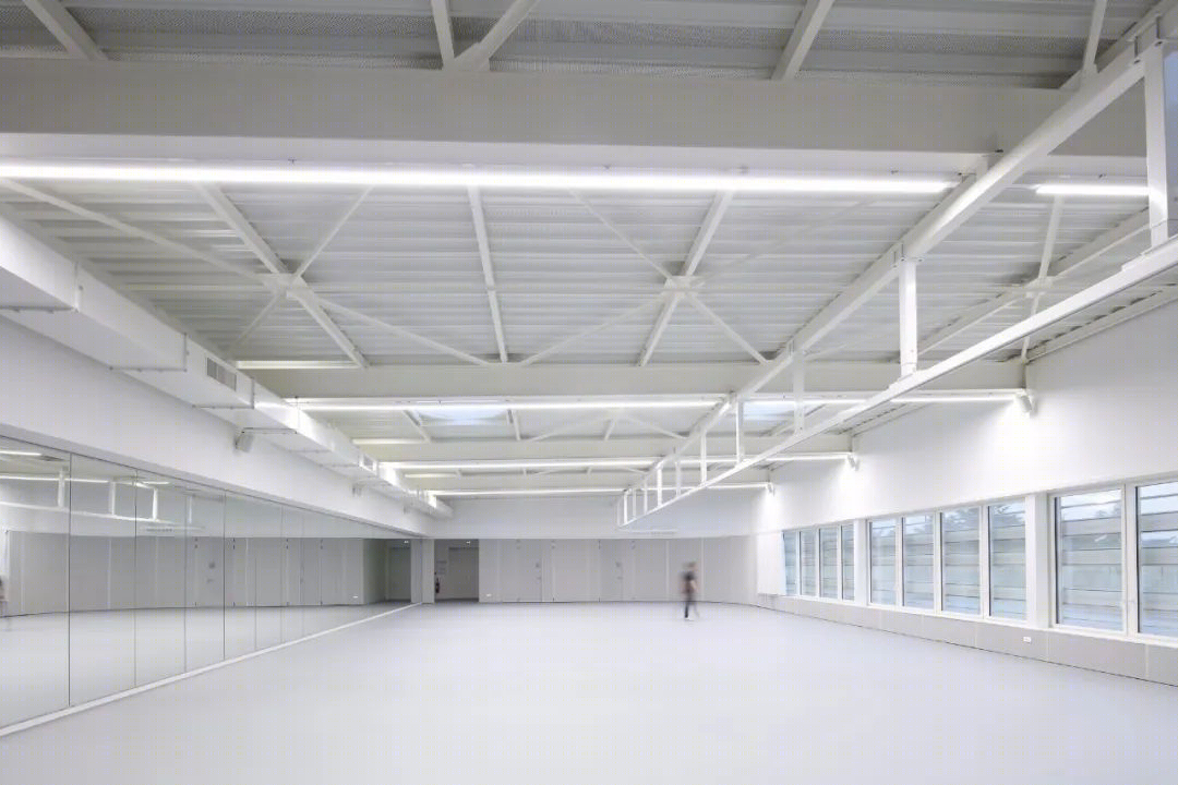 法国纯净现代体育馆丨Bohuon Bertic Architectes-29
