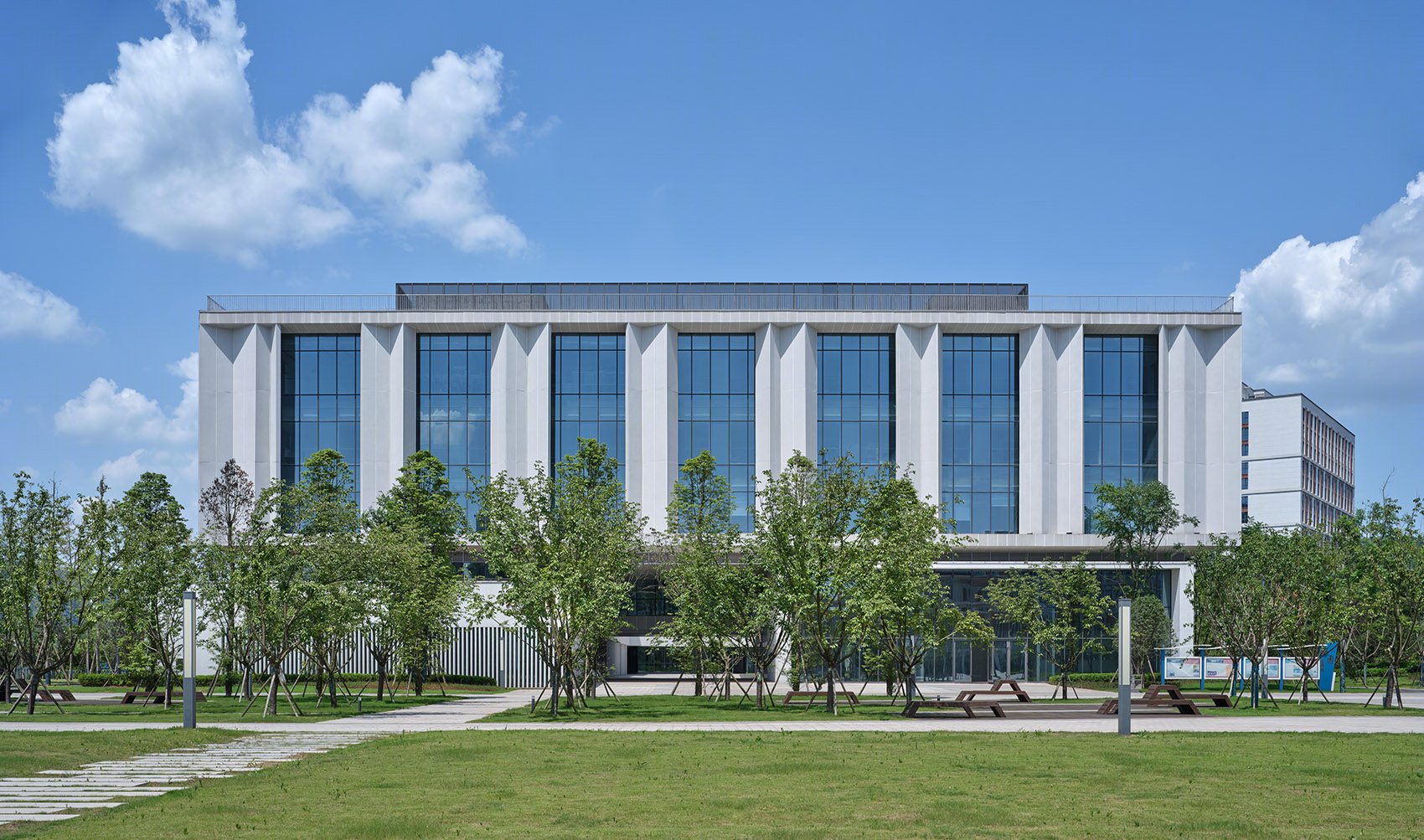 四川外国语大学成都学院宜宾校区丨中国宜宾丨TJAD-74