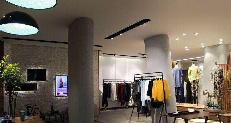 莫焱超丨AIR·U品牌服装店-11