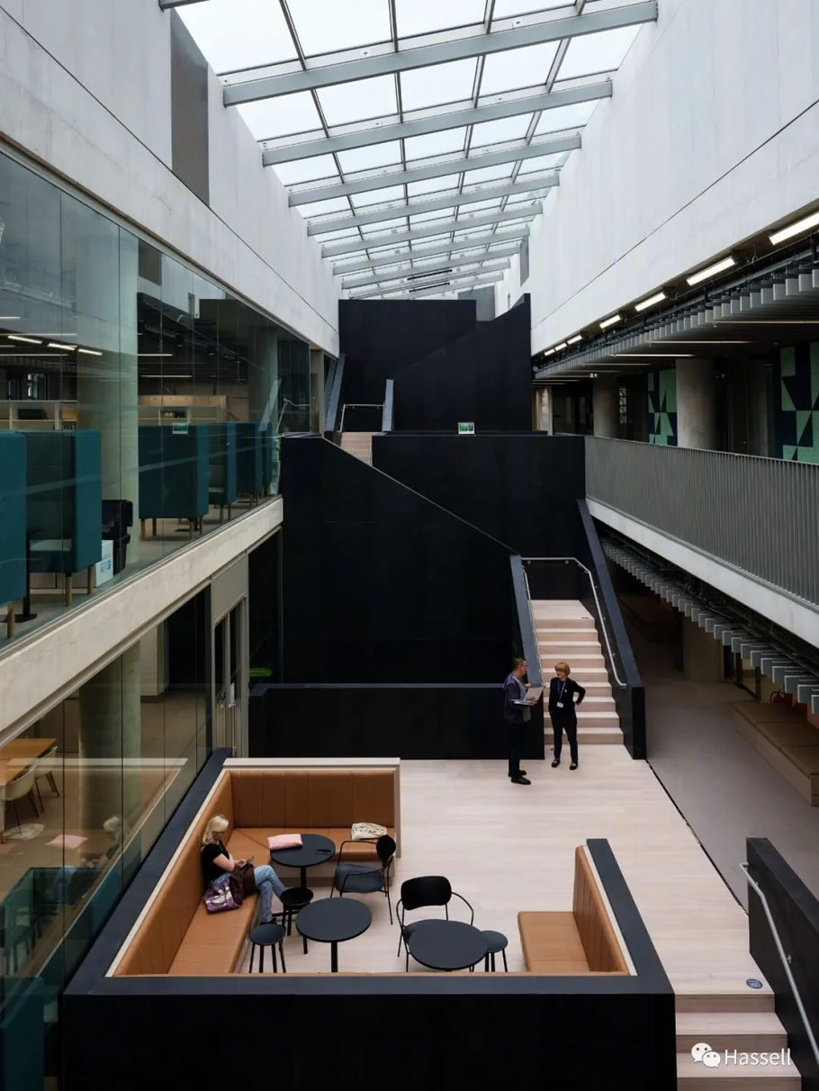 布莱顿大学商学院丨英国丨Hassell-8