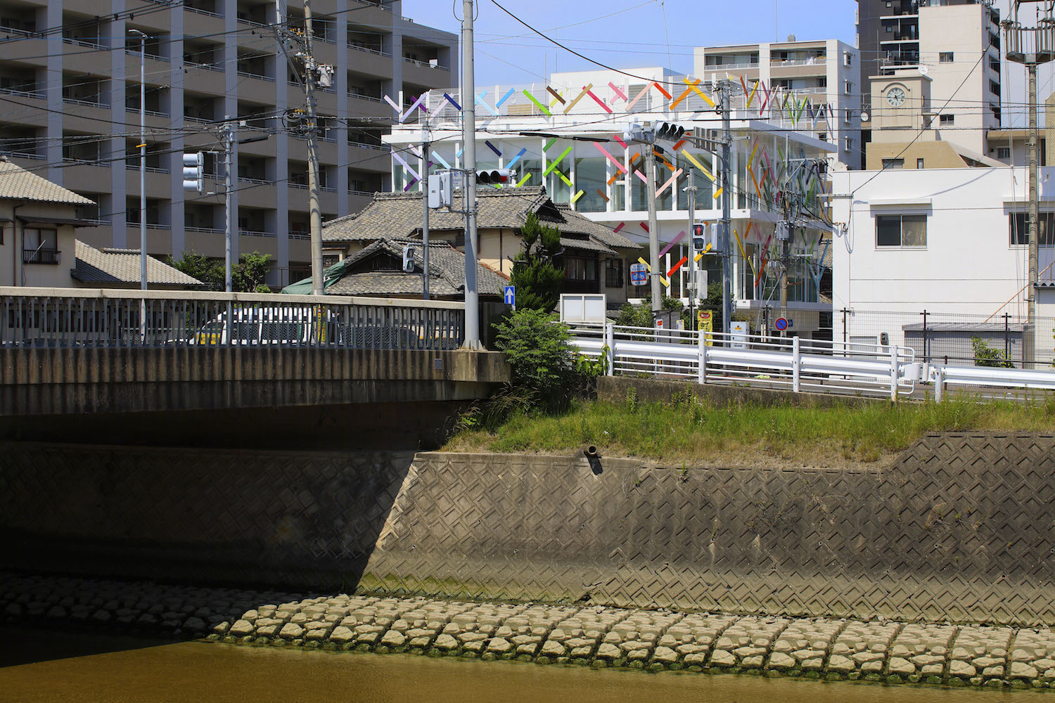 城市中的彩色树林 & 日本六本松幼儿园-7
