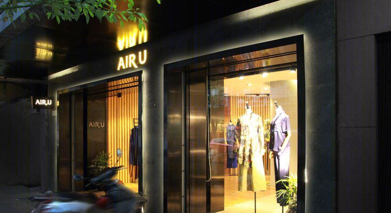 莫焱超丨AIR·U品牌服装店-13