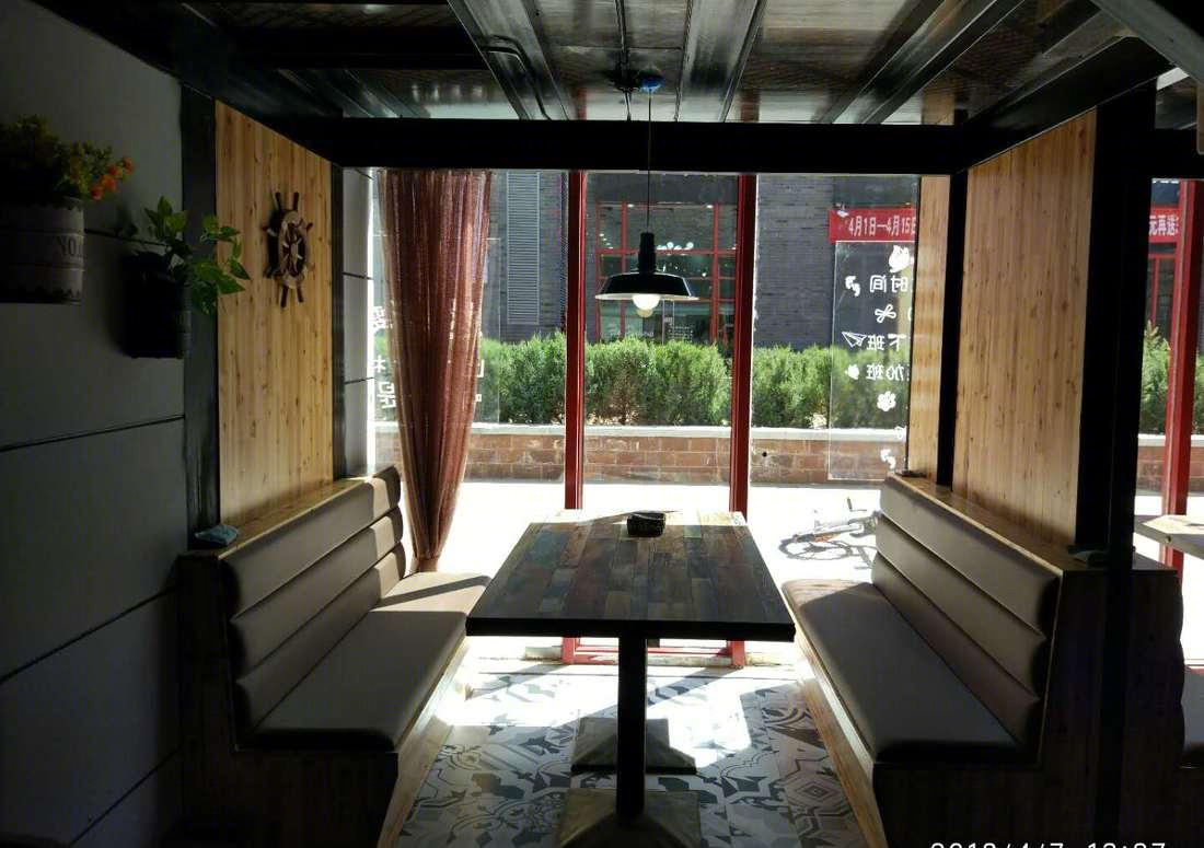 
闲鱼烤鱼店 -7
