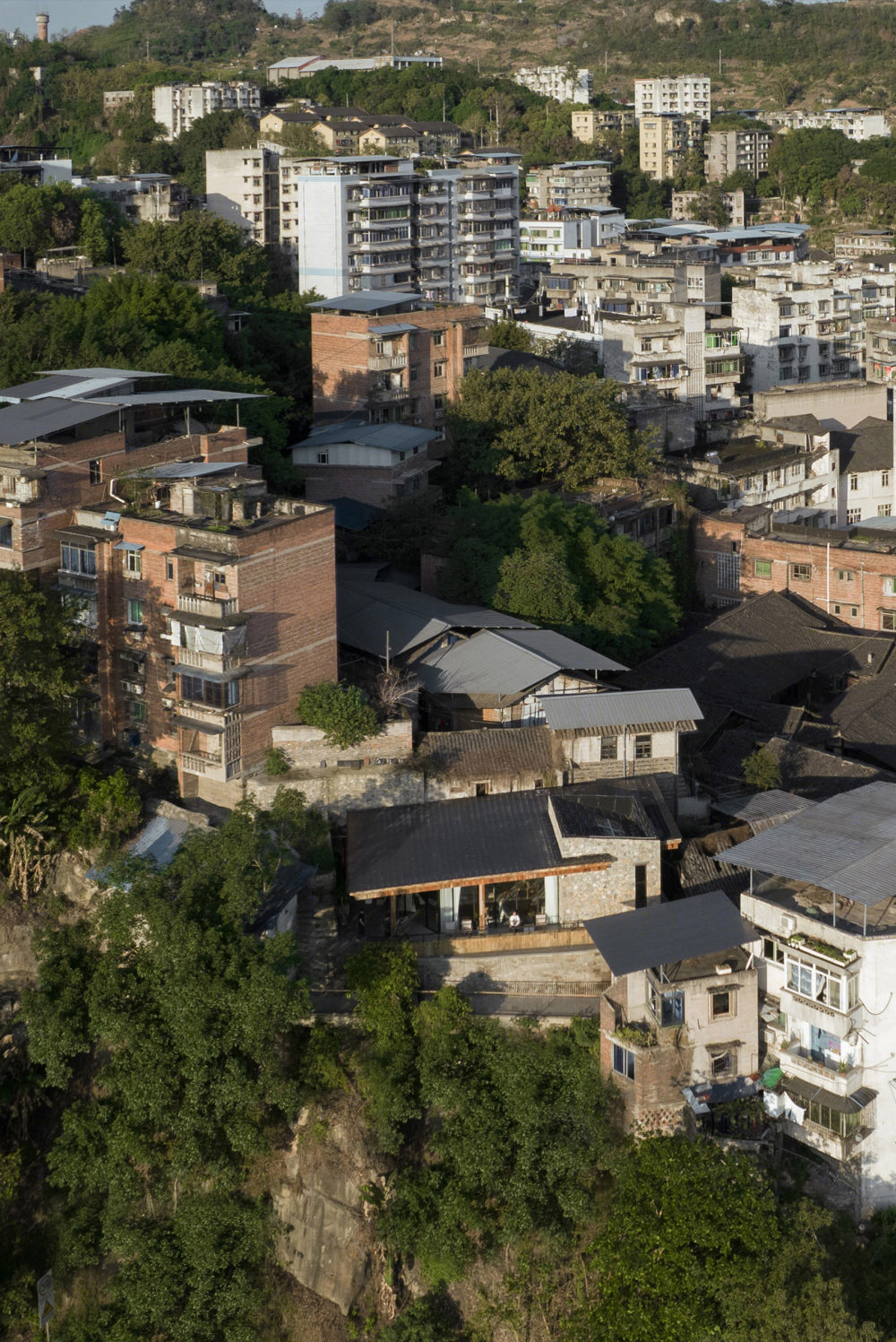 水土老街手爬岩咖啡馆丨中国重庆丨重庆悦集建筑设计事务所-7