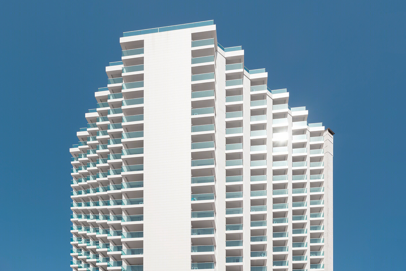 空荡的贝尼多姆 · 期待重生的旅游胜地丨西班牙-10