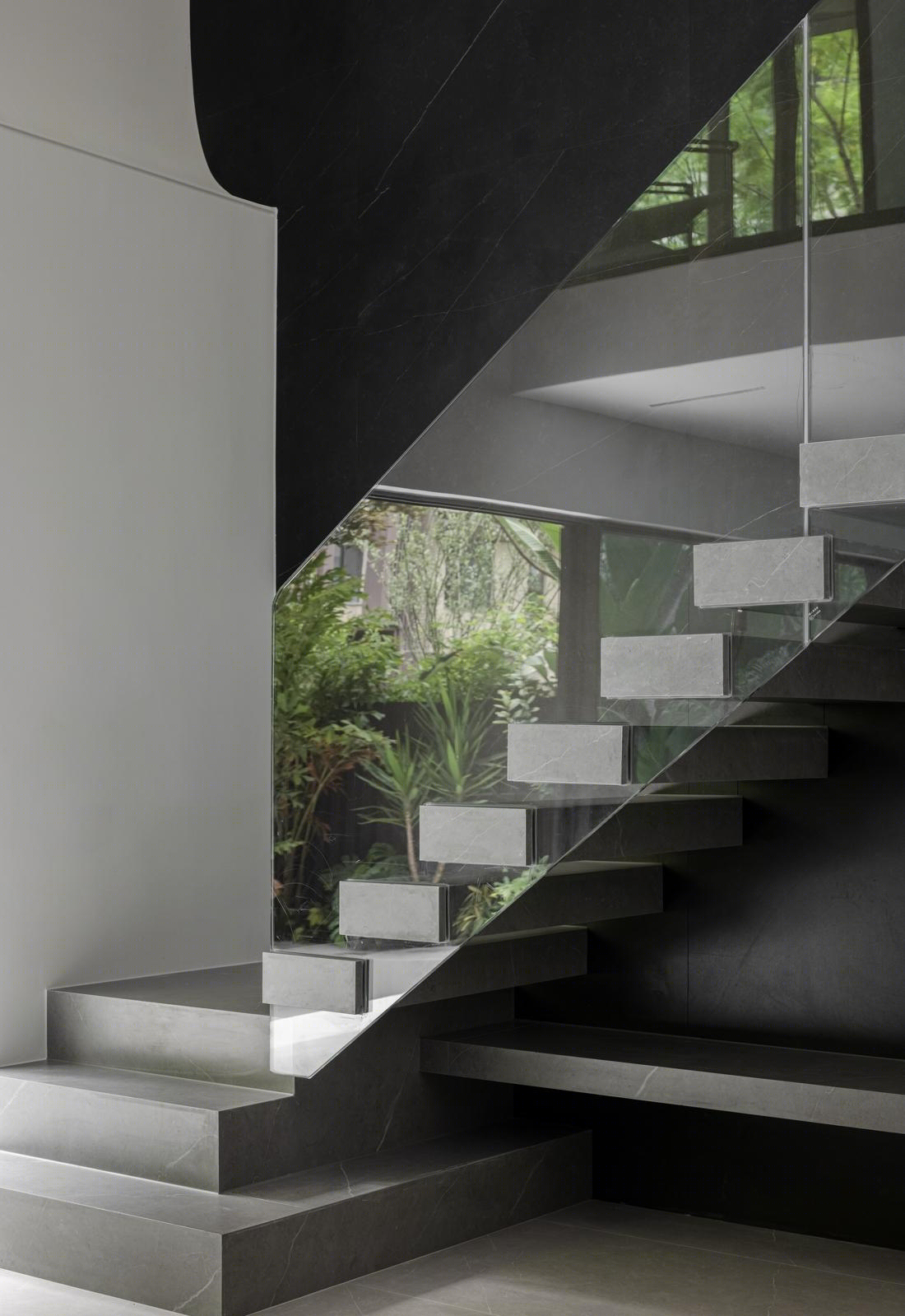 自然采光与绿色植物的完美融合-94