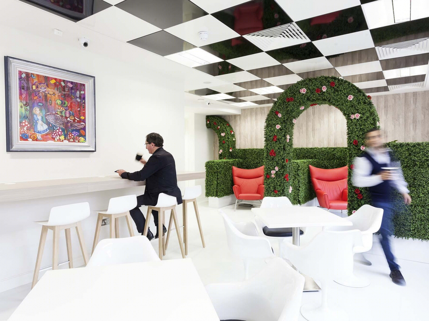 伦敦 Office Space in Town 的“爱丽丝梦游仙境”办公空间-6