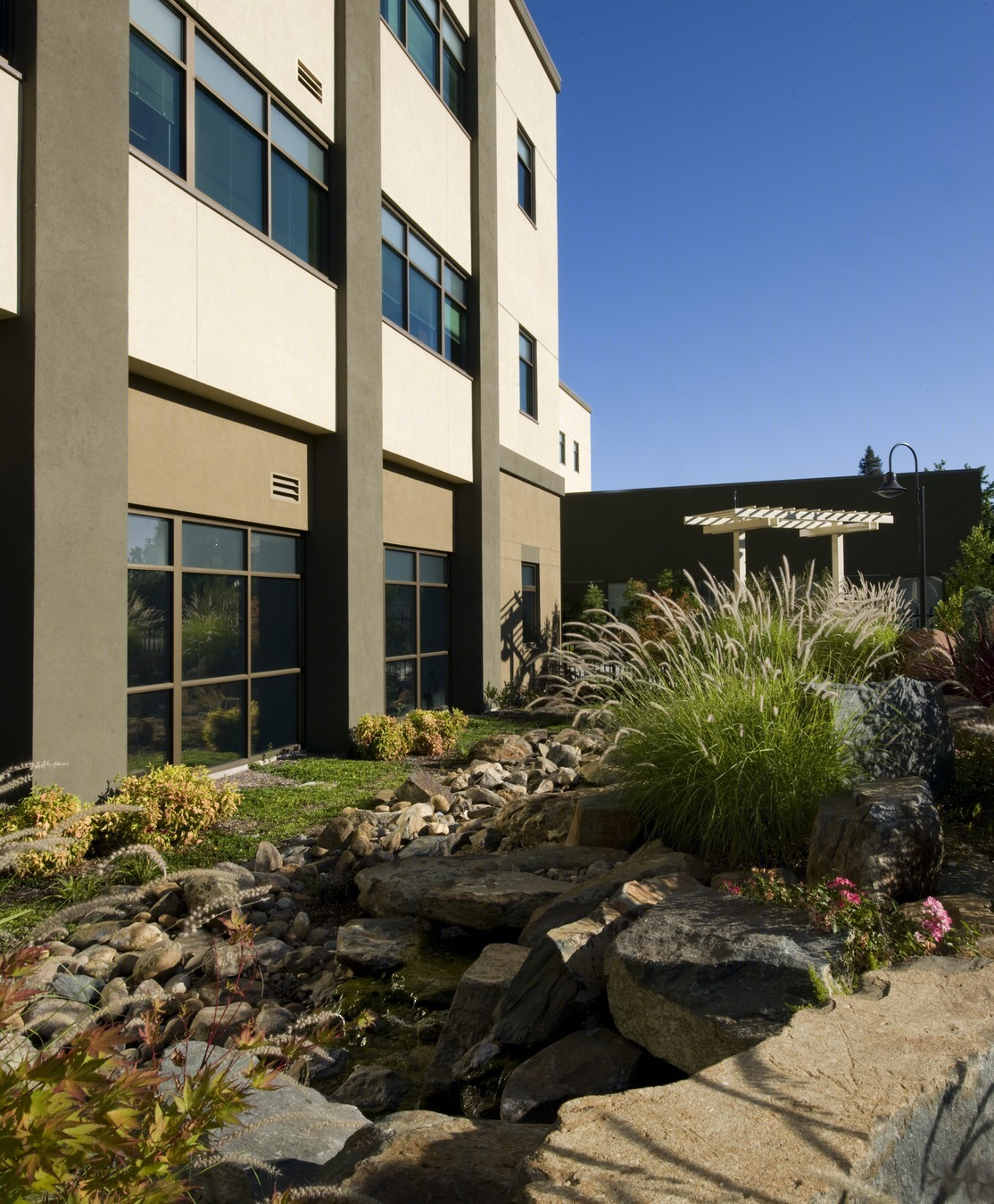 美国医疗基金会办公楼丨Boulder Associates Architects-13