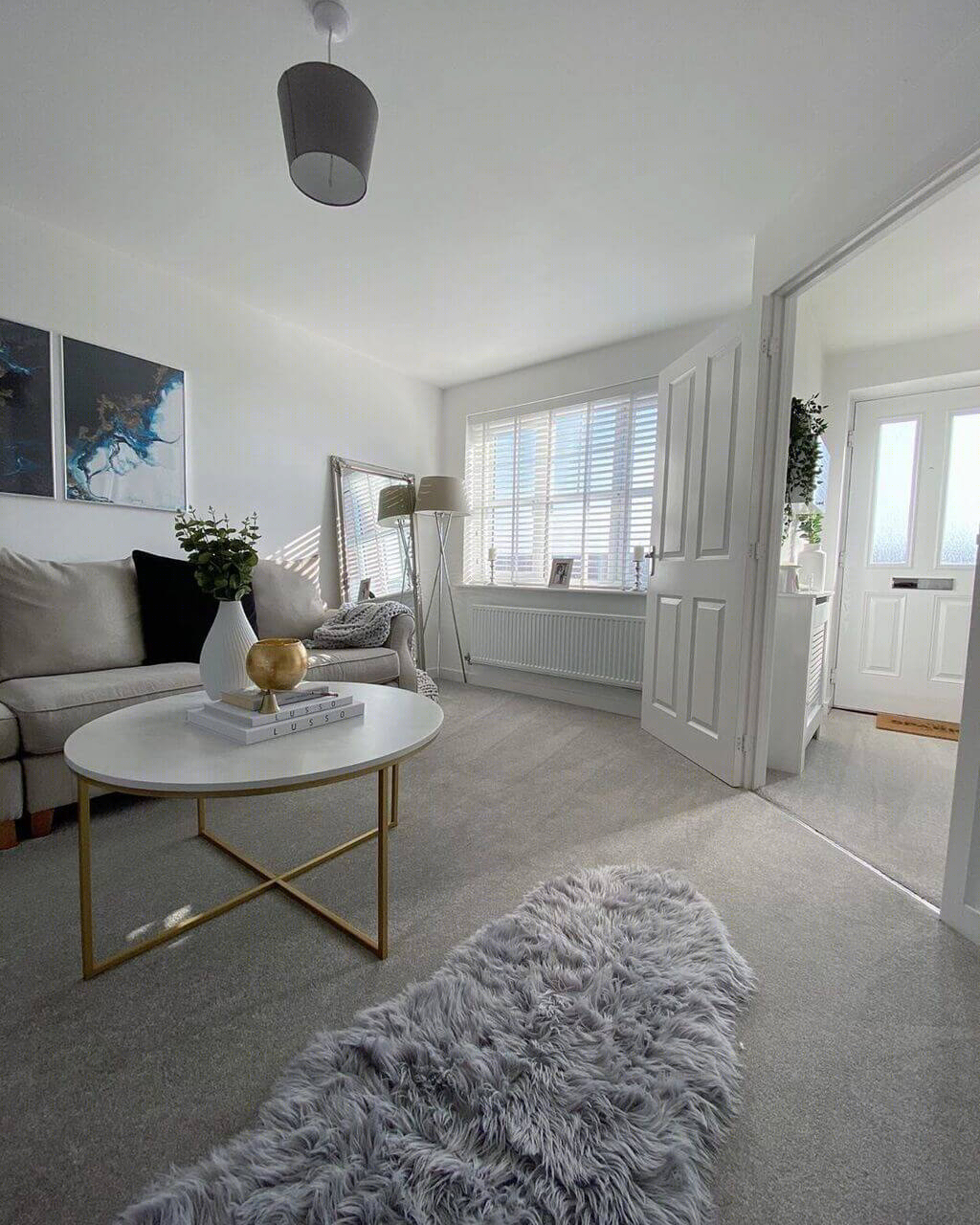 17 个功能齐全、节省空间的豪华别墅休闲室设计案例-5