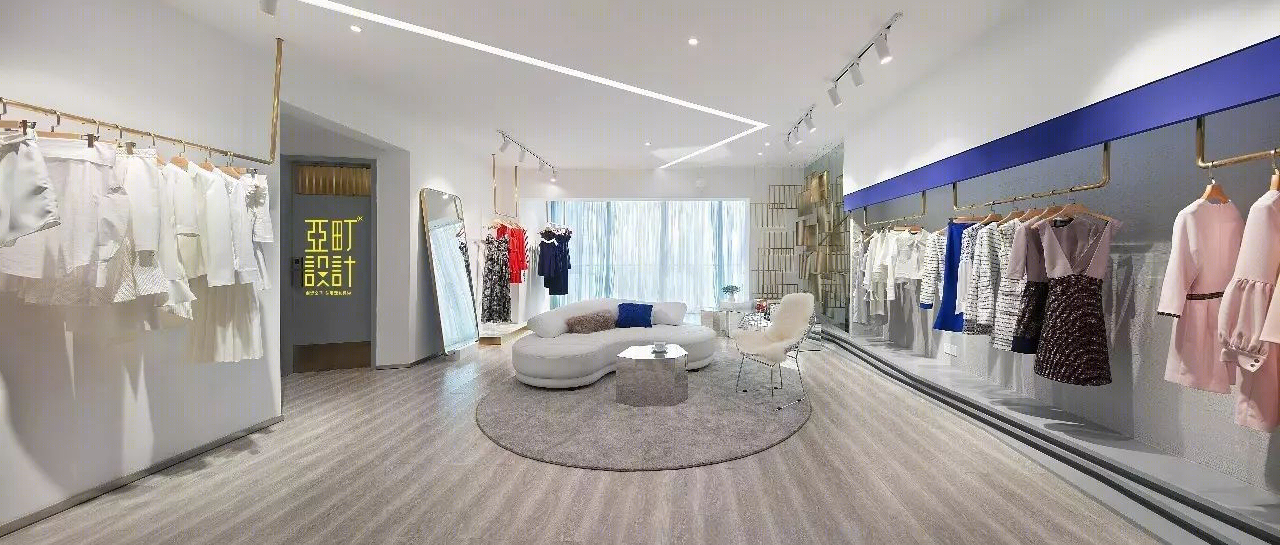 时尚设计师的纯白金属空间-41