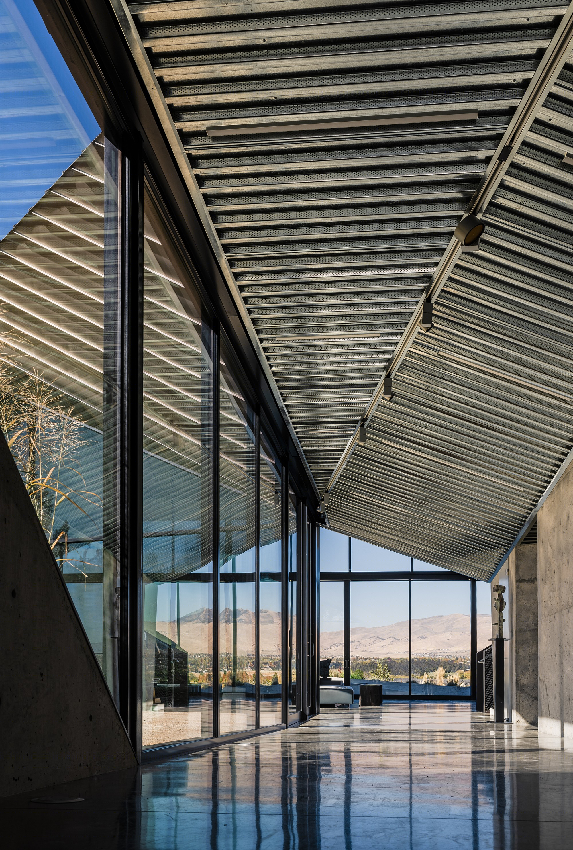Shapeshifter Ogrydziak Prillinger Architects-2