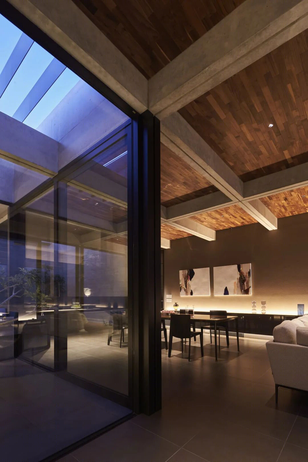 关东 270㎡野兽派美学住宅丨日本丨Apollo Architects & Associates-36