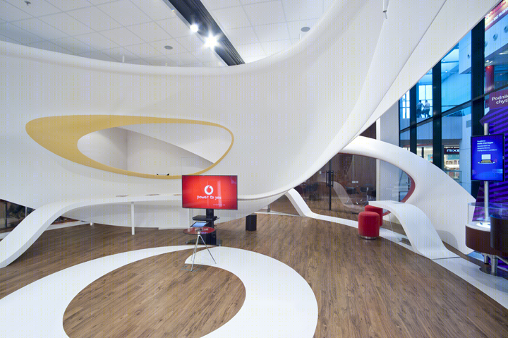 捷克 Vodafone 数据商店创新设计丨IO Studio-13