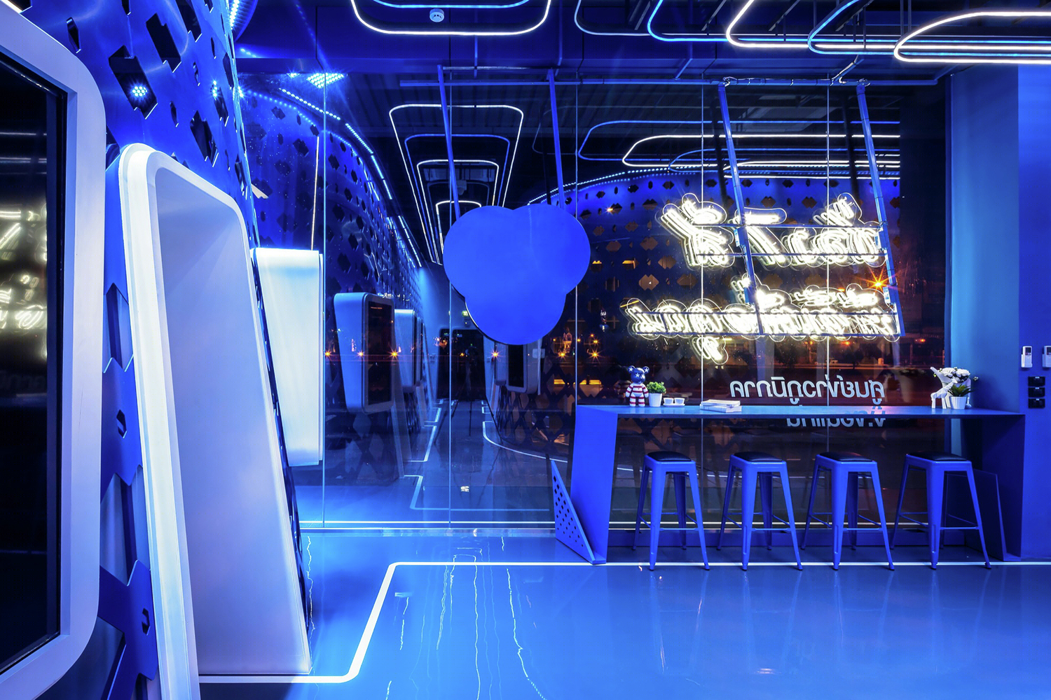 泰国Channel集团广播工作室丨Apostrophy,Airbase Architects-15