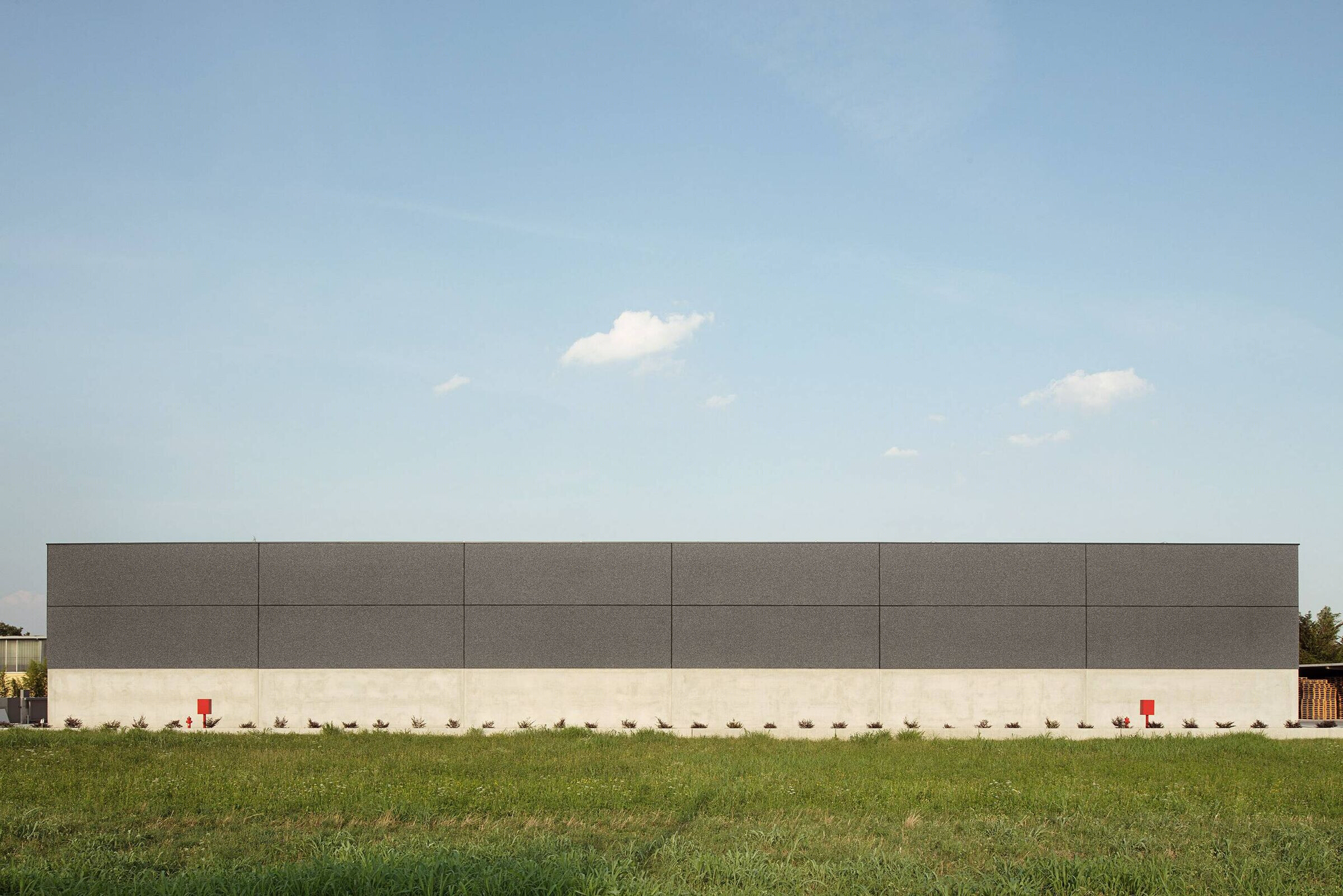 工业建筑的时尚转型丨意大利丨Didonè Comacchio Architects-11