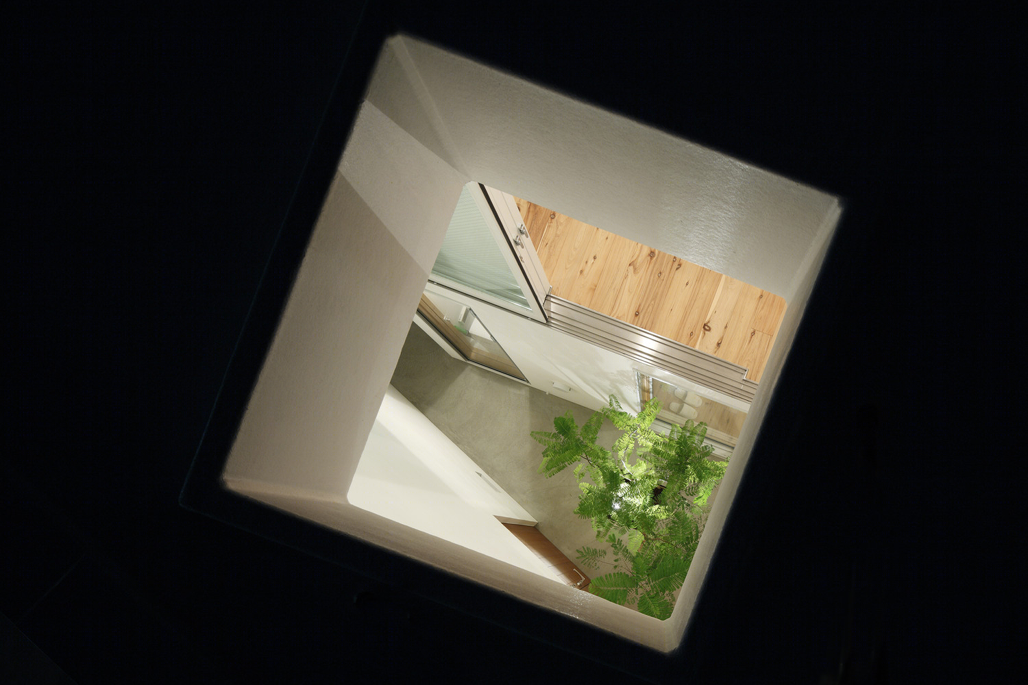 日本Inside Out住所-14