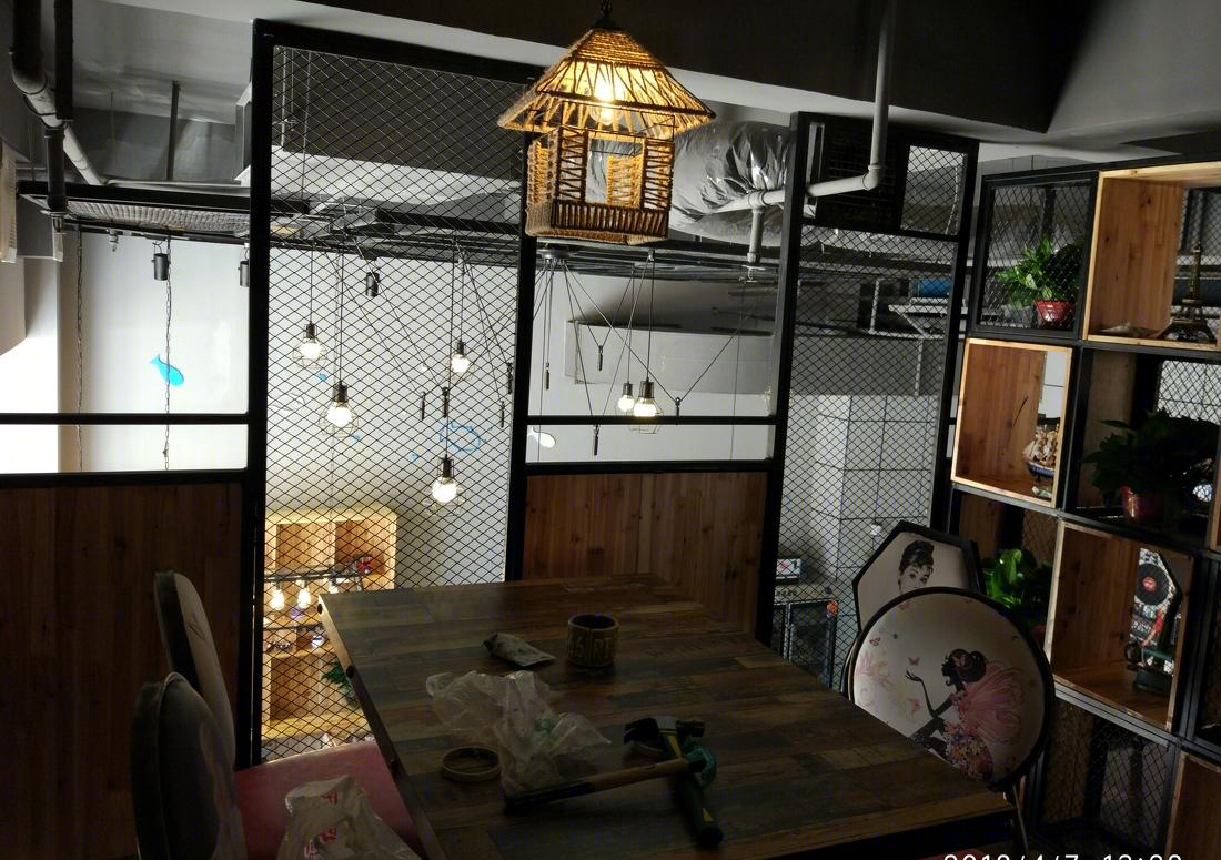 
闲鱼烤鱼店 -12