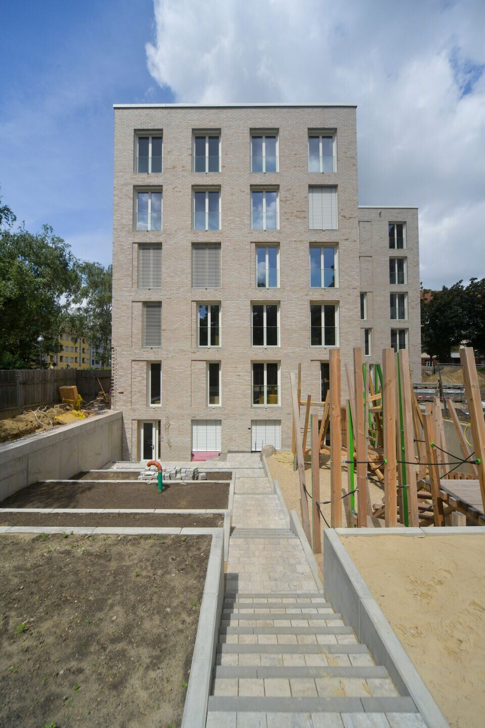 柏林工业大学办公与托儿所建筑设计丨德国柏林-6