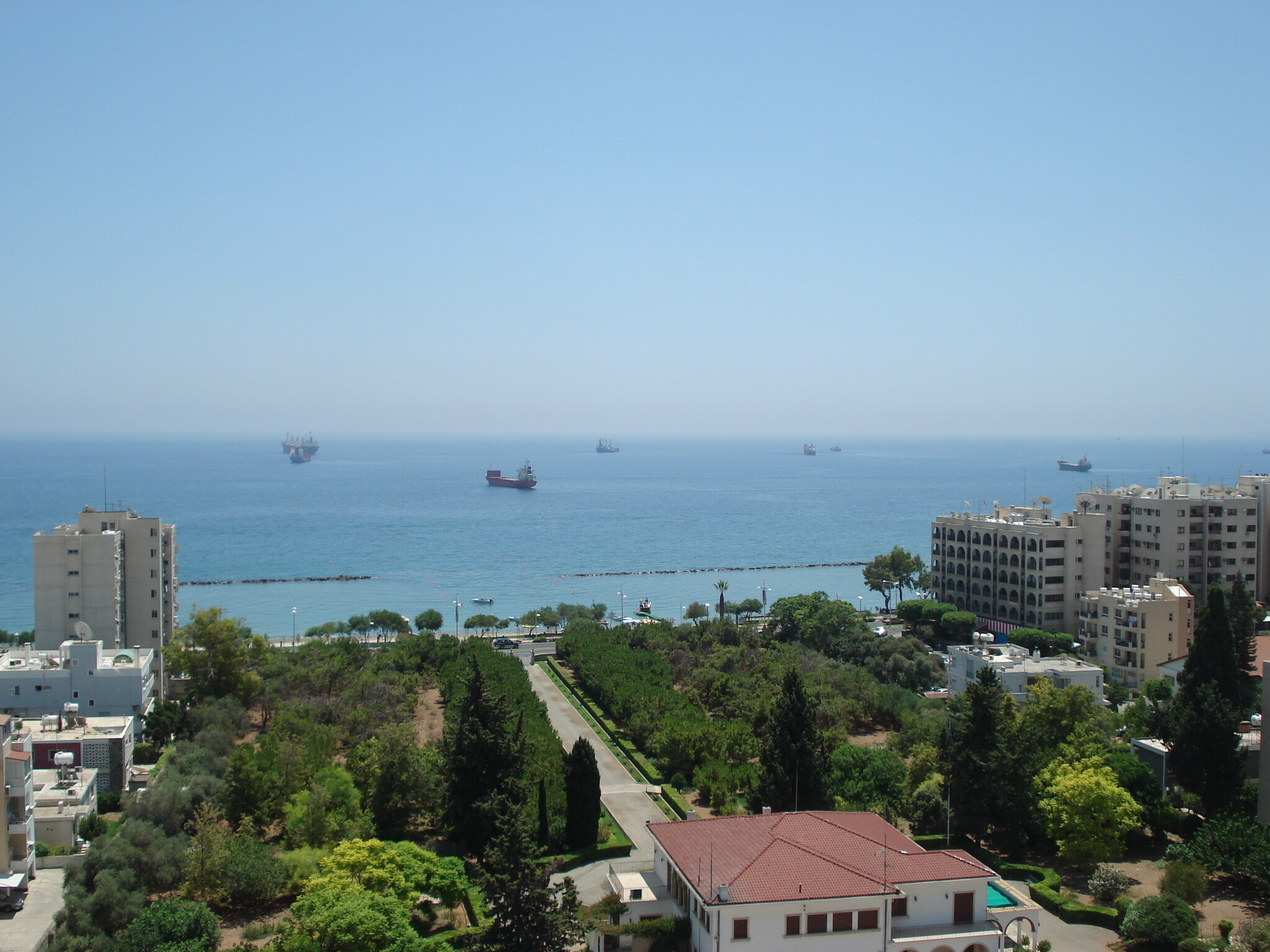 利马索尔公寓建筑 Residence 51-27