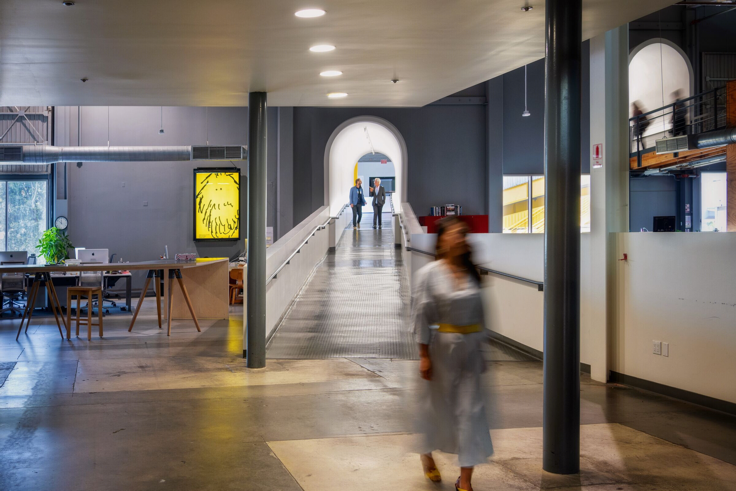 洛杉矶 TBWA\Chiat\Day 总部“围城”式室内设计丨美国洛杉矶丨Spatial Affairs Bureau-14