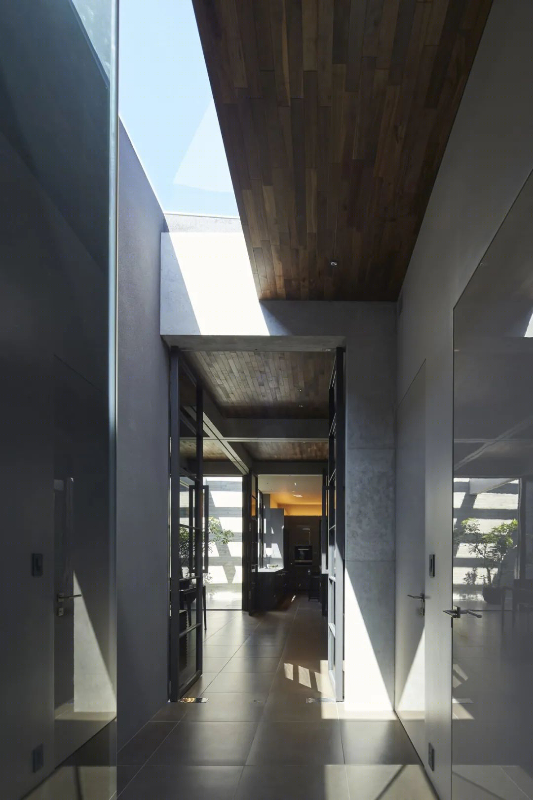关东 270㎡野兽派美学住宅丨日本丨Apollo Architects & Associates-37