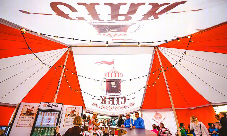 Festivalová tribuna coll coll-5