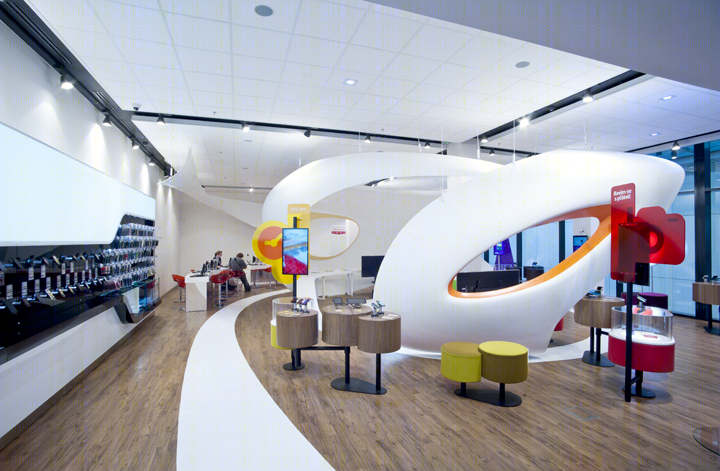 捷克 Vodafone 数据商店创新设计丨IO Studio-15