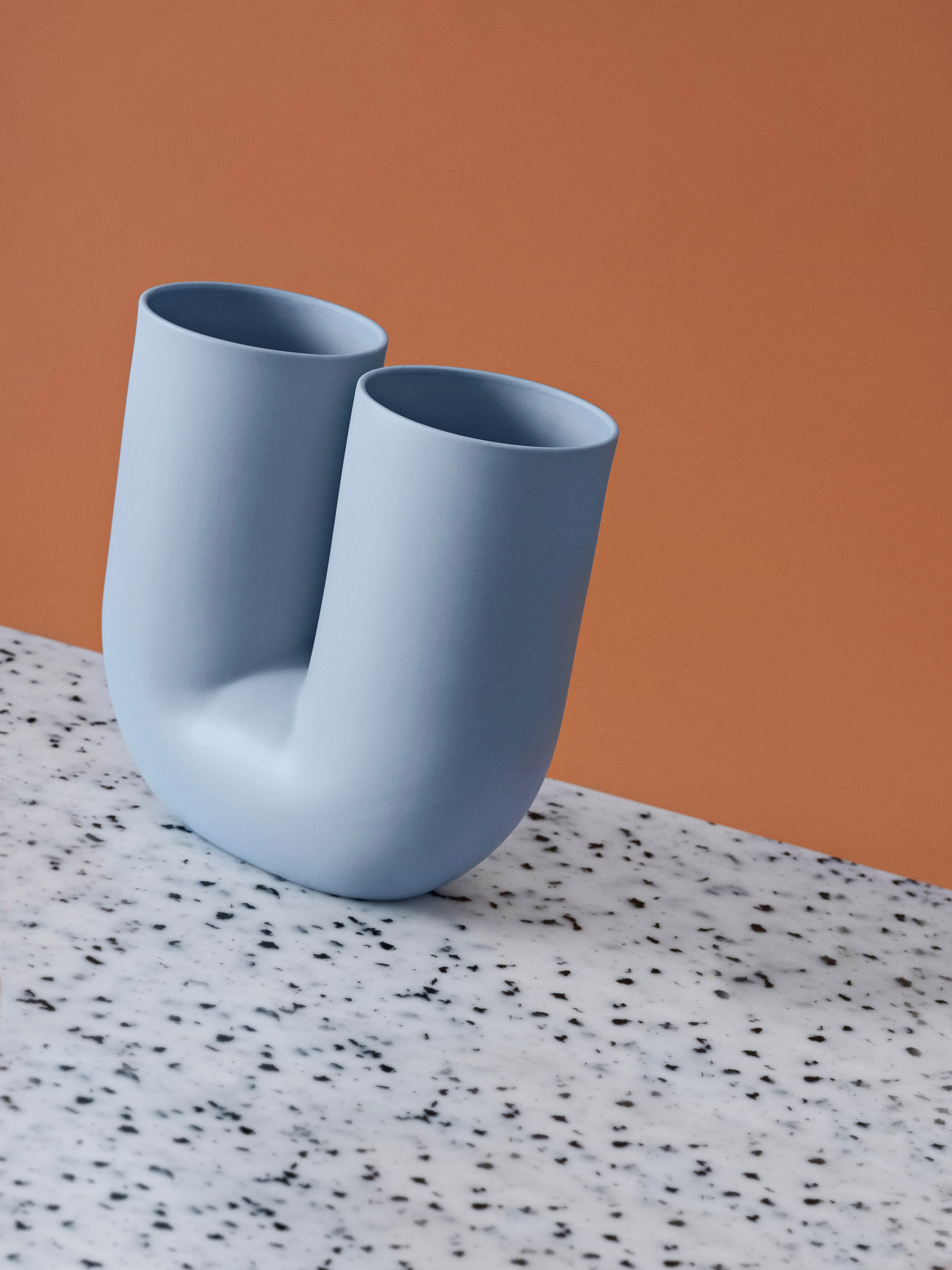 Muuto 推出模块化灯具与扭曲形花瓶-15