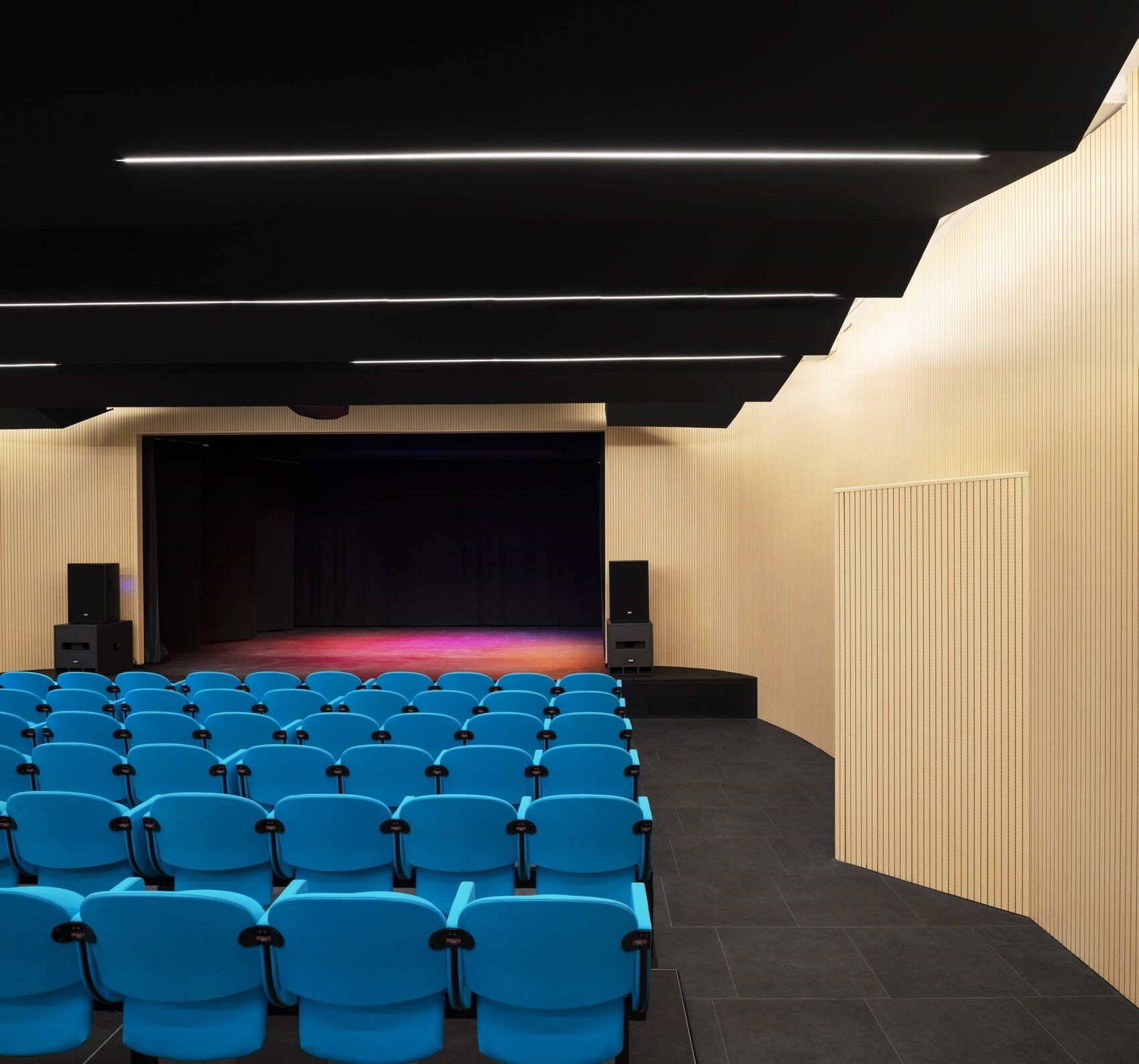 SBG Architetti 翻新意大利 Pregnana Milanese 学校剧院,打造视听盛宴-12