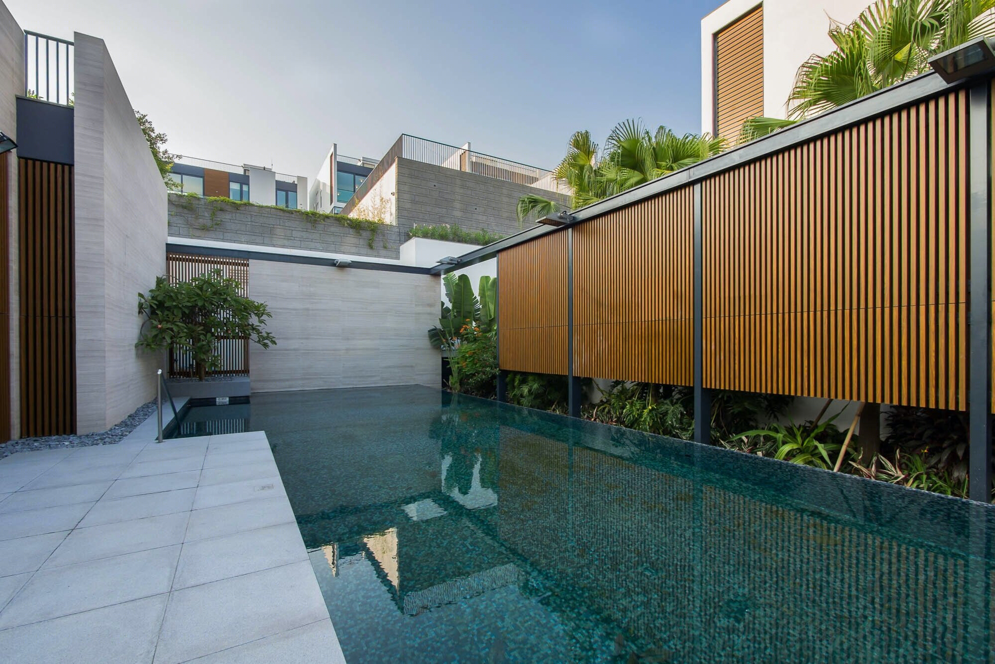 Whitesands — PDP London_files PDP London-2