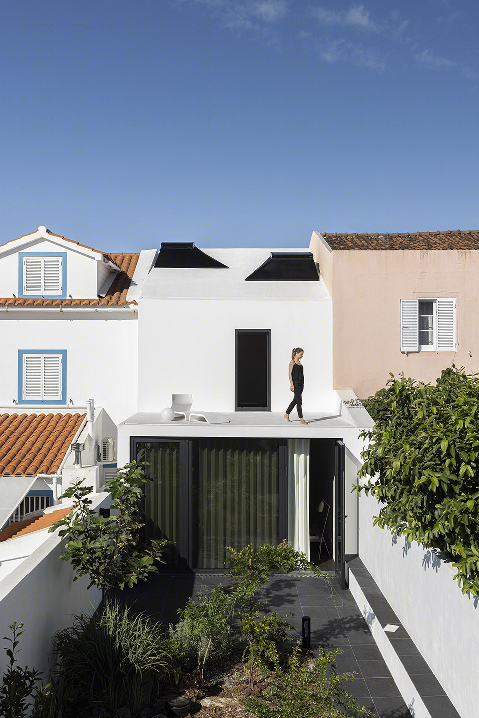 风车住宅丨葡萄牙蓬塔德尔加达丨Ivo Tavares Studio-3