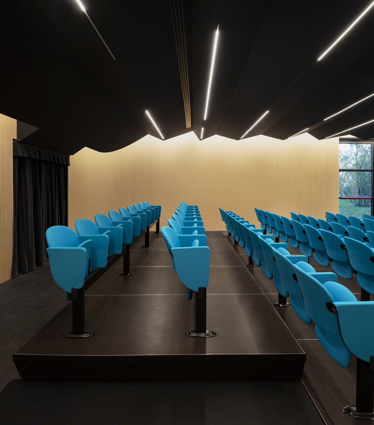 SBG Architetti 翻新意大利 Pregnana Milanese 学校剧院,打造视听盛宴-13