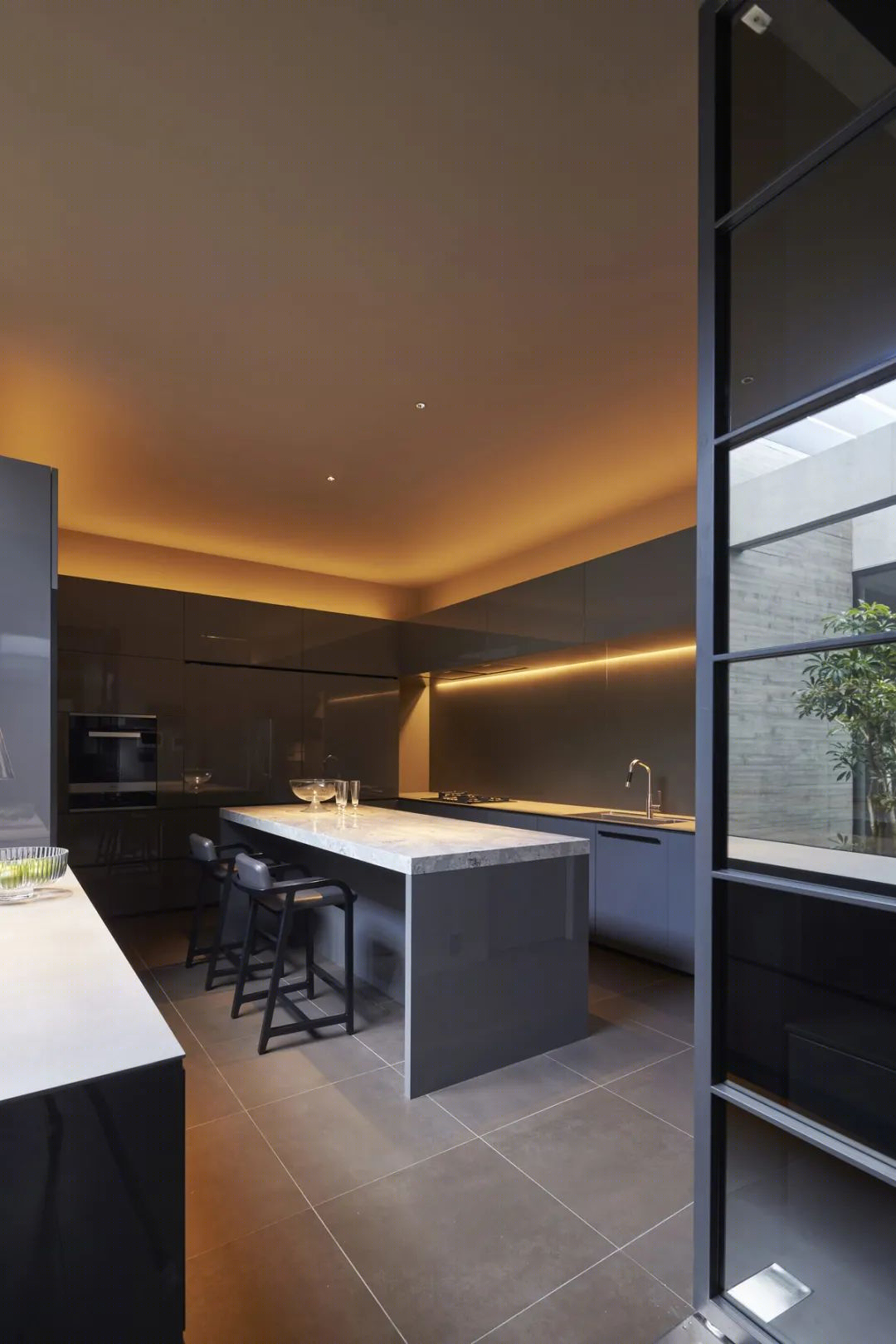 关东 270㎡野兽派美学住宅丨日本丨Apollo Architects & Associates-40