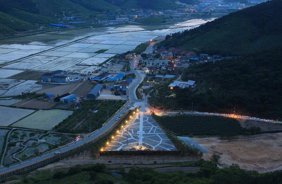 前总统卢武铉纪念广场-21