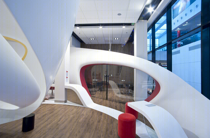 捷克 Vodafone 数据商店创新设计丨IO Studio-18