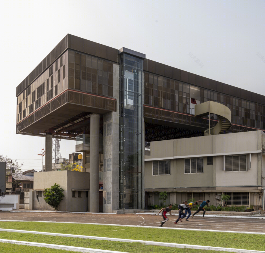 印度 HOVER SPACE · 巧妙融入历史校园的现代延伸丨Thirdspace Architecture Studio-9