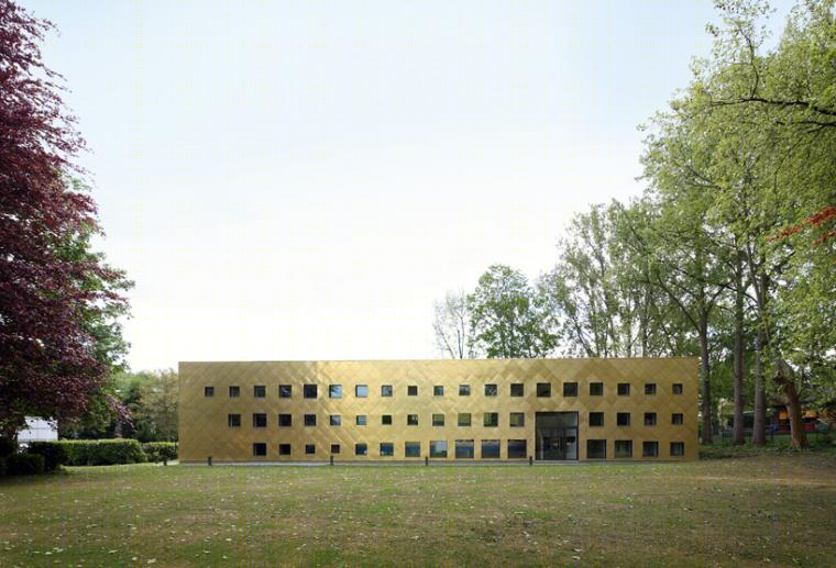 比利时全金色面板覆盖的图书馆丨plus office architects-13
