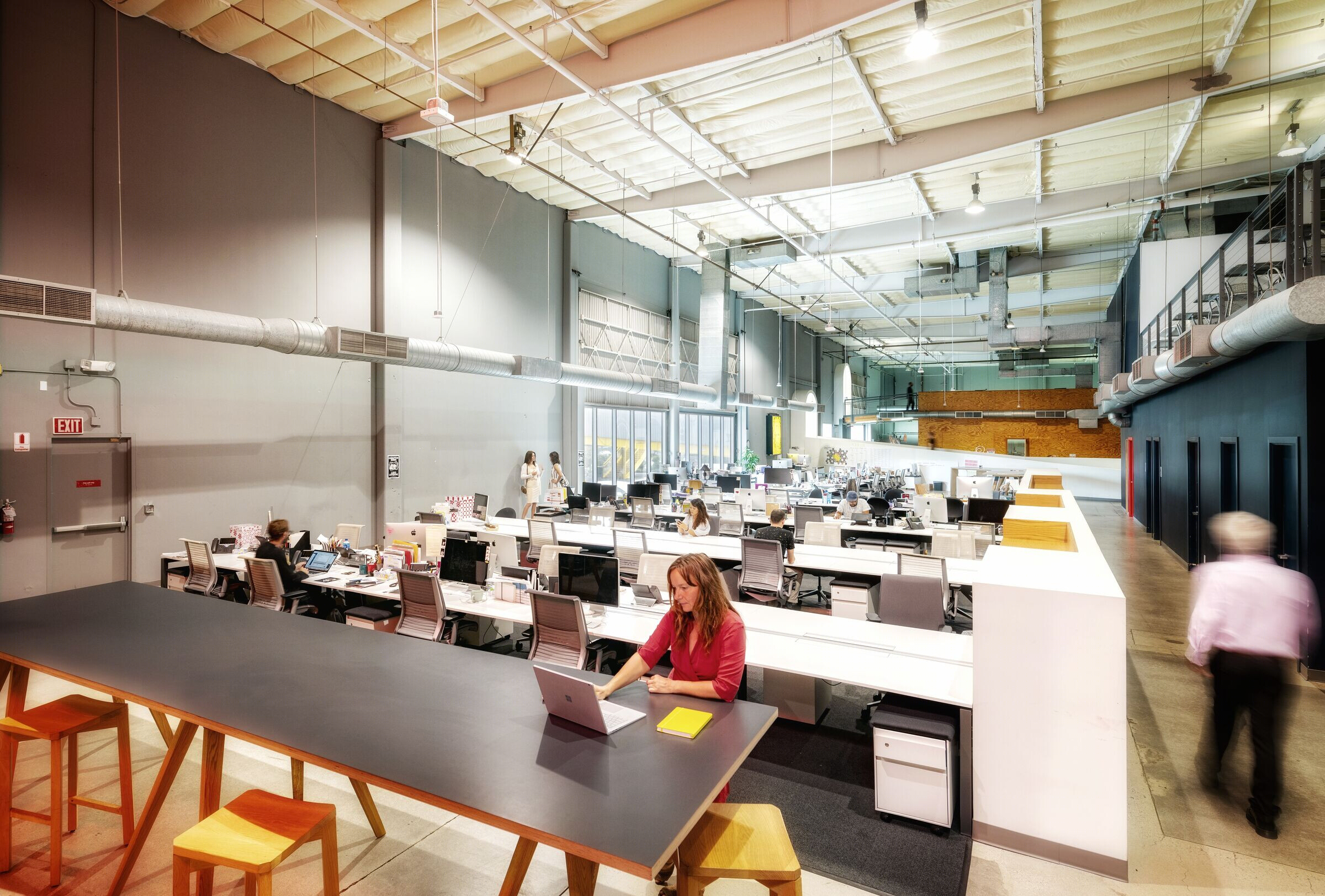 洛杉矶 TBWA\Chiat\Day 总部“围城”式室内设计丨美国洛杉矶丨Spatial Affairs Bureau-19