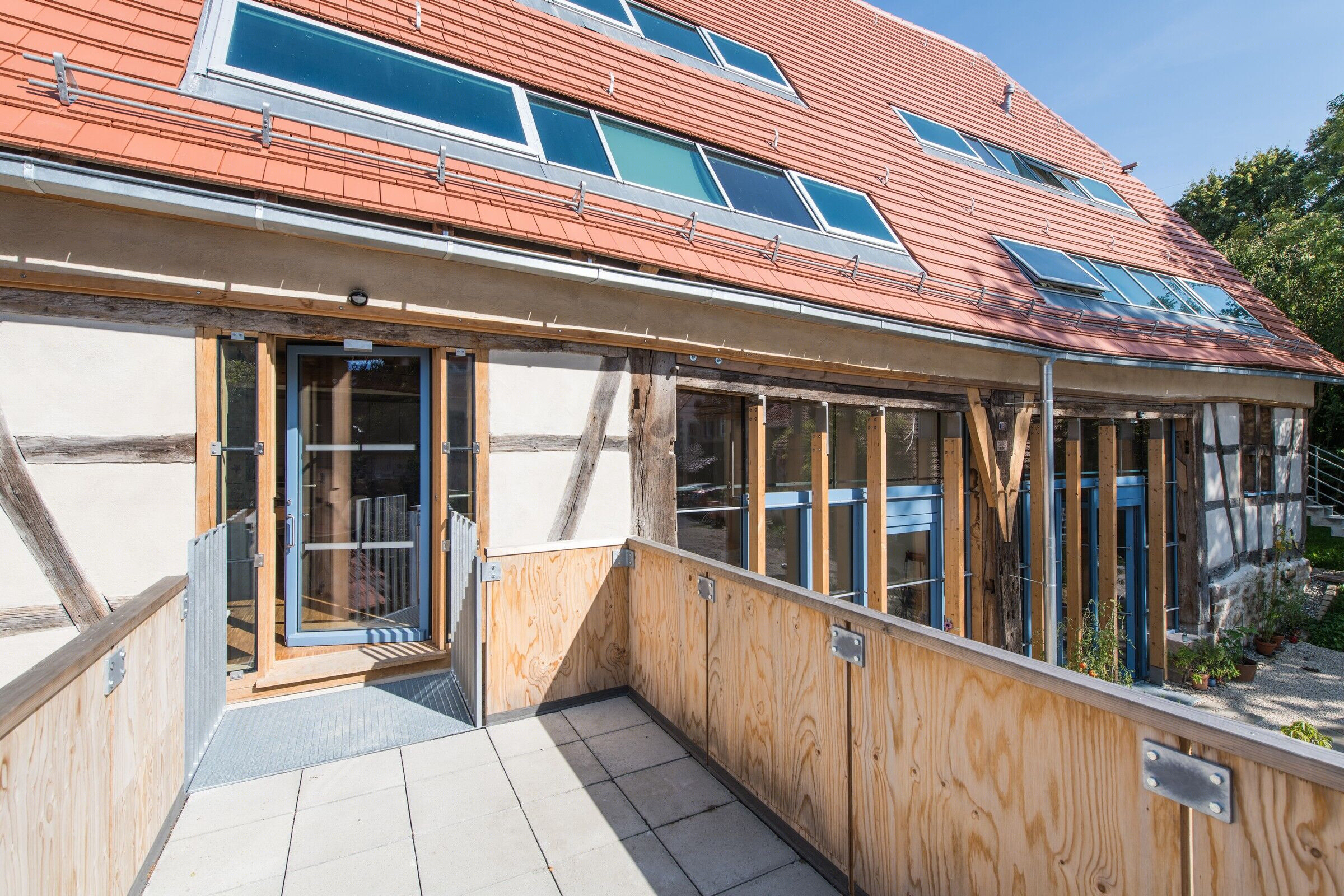 德国蒂宾根市历史悠久的谷仓建筑改造丨Architekturbüro Manderscheid-31