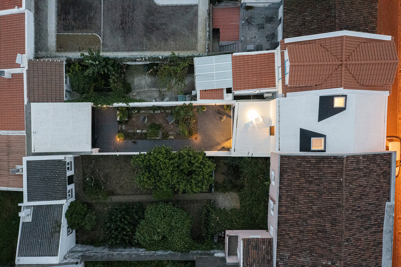 风车住宅丨葡萄牙蓬塔德尔加达丨Ivo Tavares Studio-8