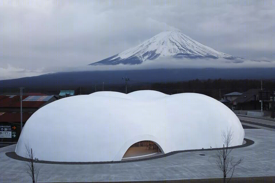 富士山下的“云朵”面馆，融入自然的静谧美食空间-4