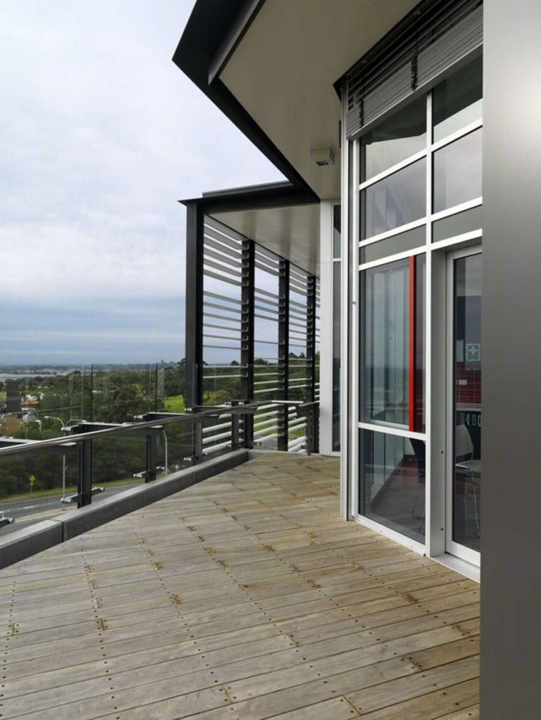 陡坡之上的弗林德斯大学教学楼-12