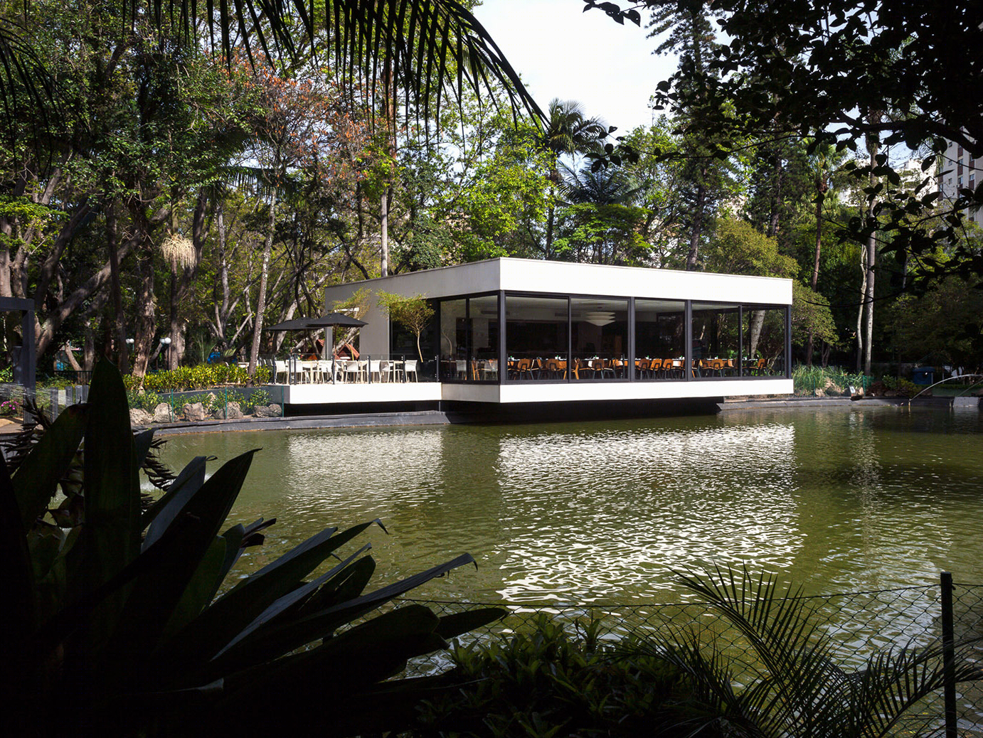 巴西圣保罗市湖滨餐厅丨mass arquitetura与 Norea De Vitto-11
