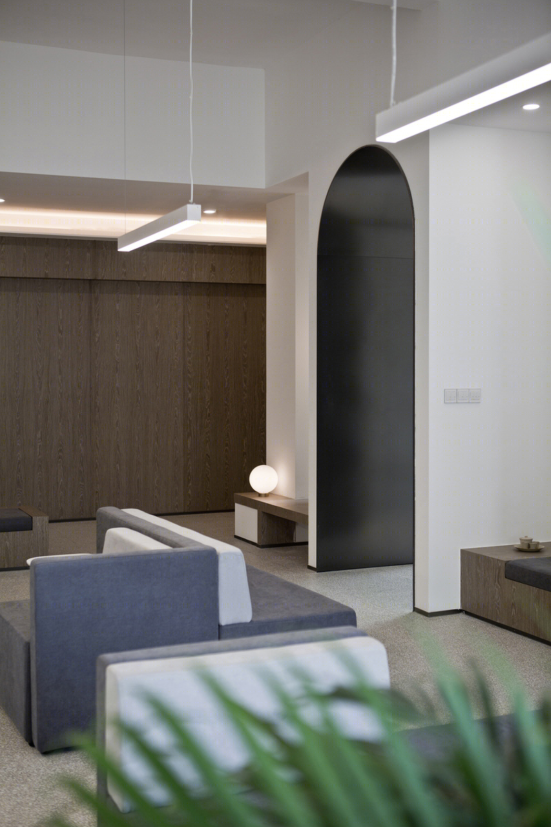 黑旋风佛山总部办公室改造设计——光诠释空间灵魂-1