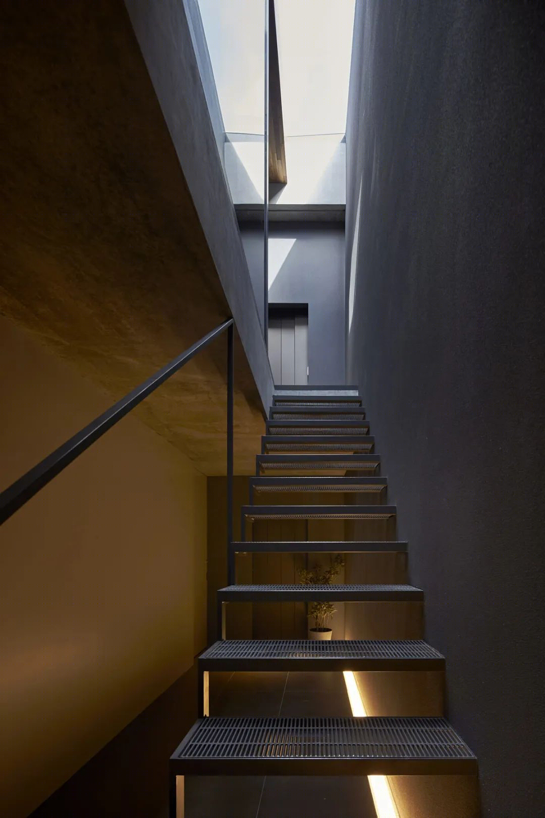 关东 270㎡野兽派美学住宅丨日本丨Apollo Architects & Associates-47