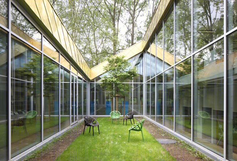 比利时全金色面板覆盖的图书馆丨plus office architects-20