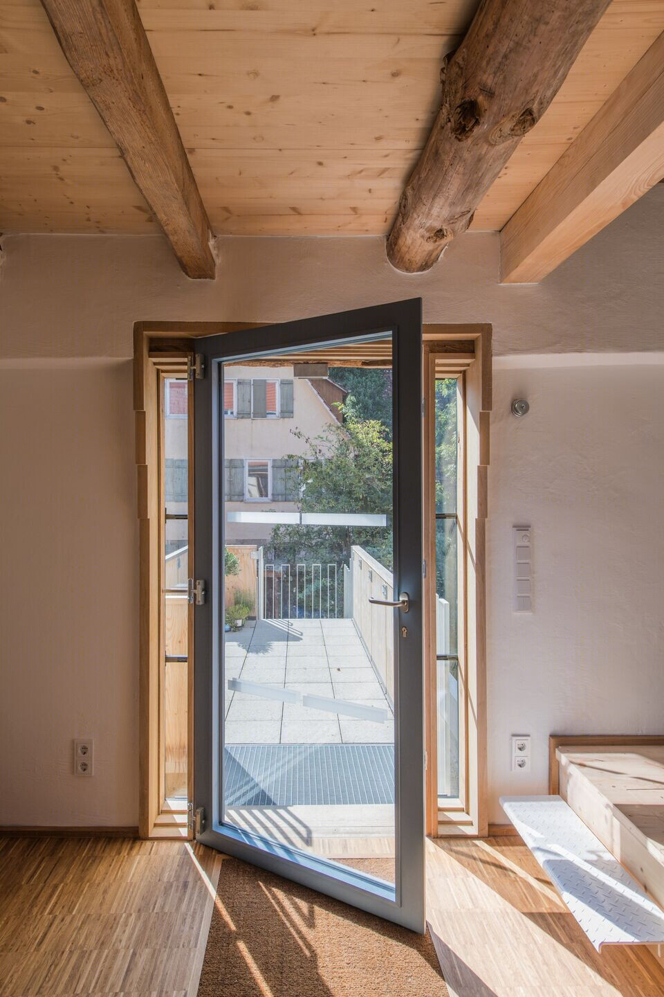 德国蒂宾根市历史悠久的谷仓建筑改造丨Architekturbüro Manderscheid-33